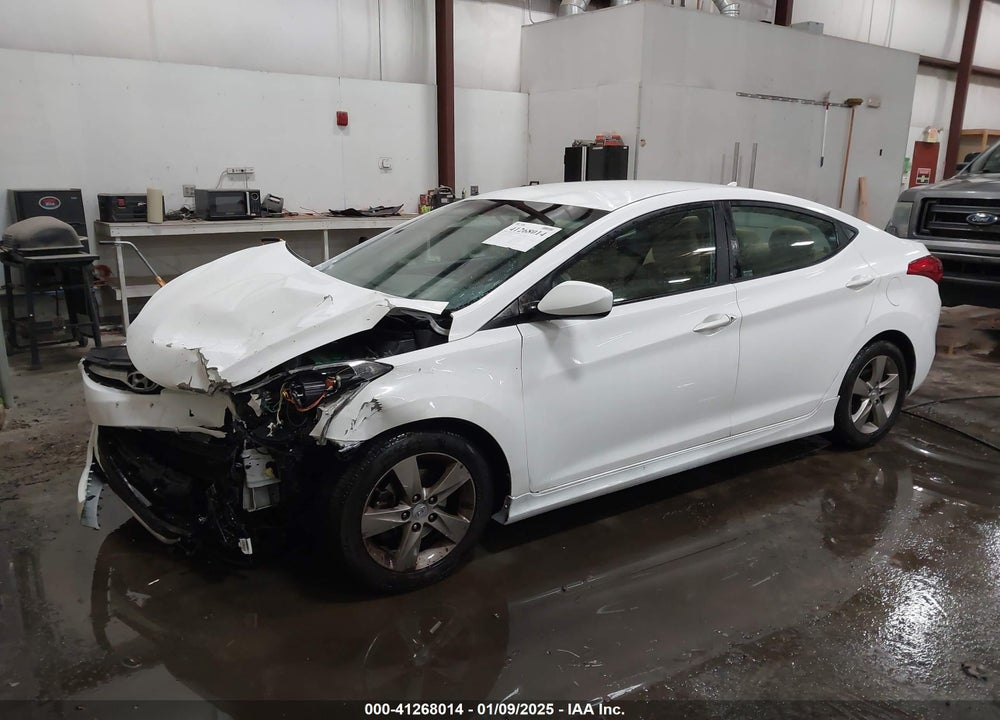 2013 HYUNDAI ELANTRA VIN: 5NPDH4AE1DH448218