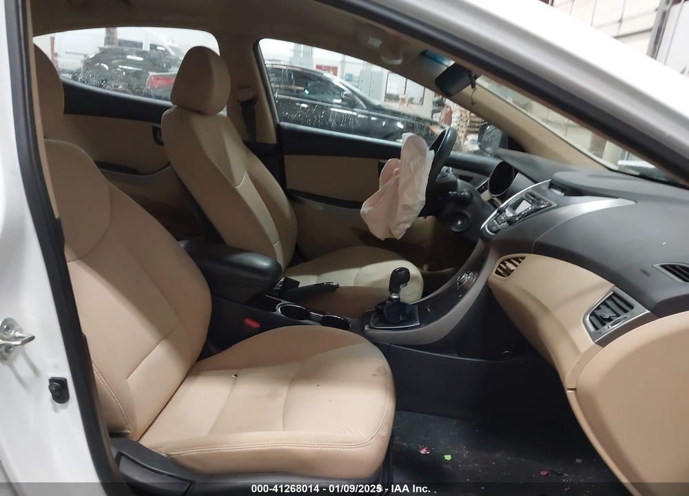 2013 HYUNDAI ELANTRA VIN: 5NPDH4AE1DH448218