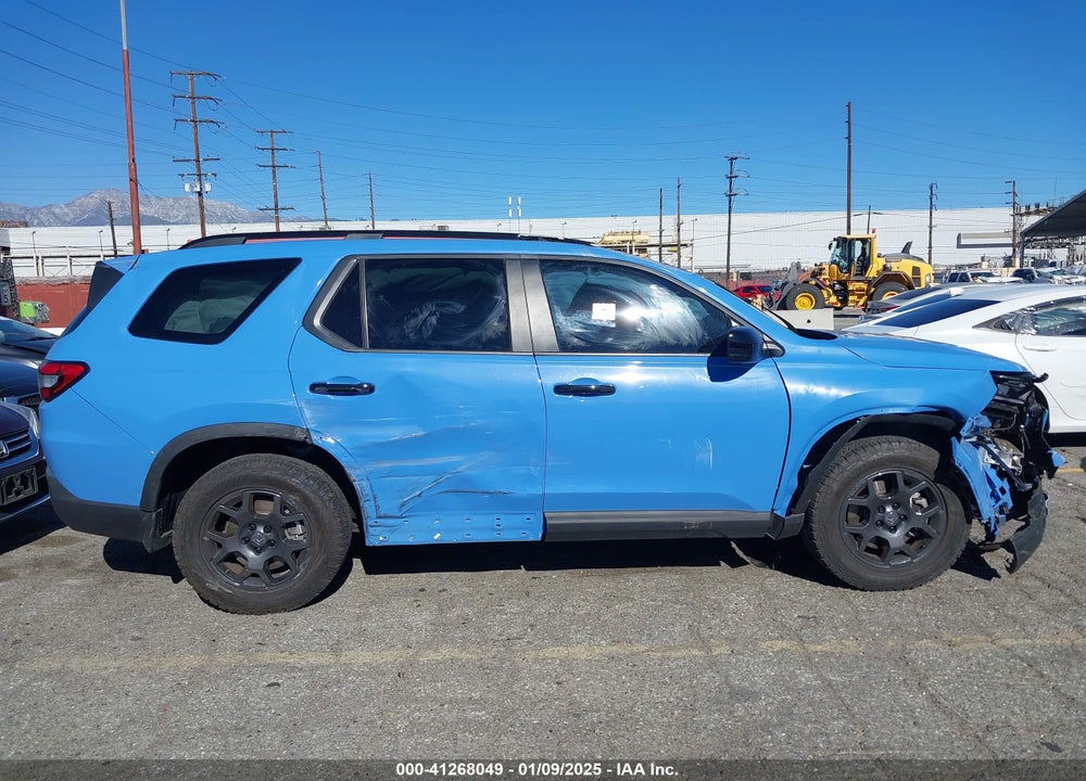 2023 HONDA PILOT VIN: 5FNYG1H6XPB032463