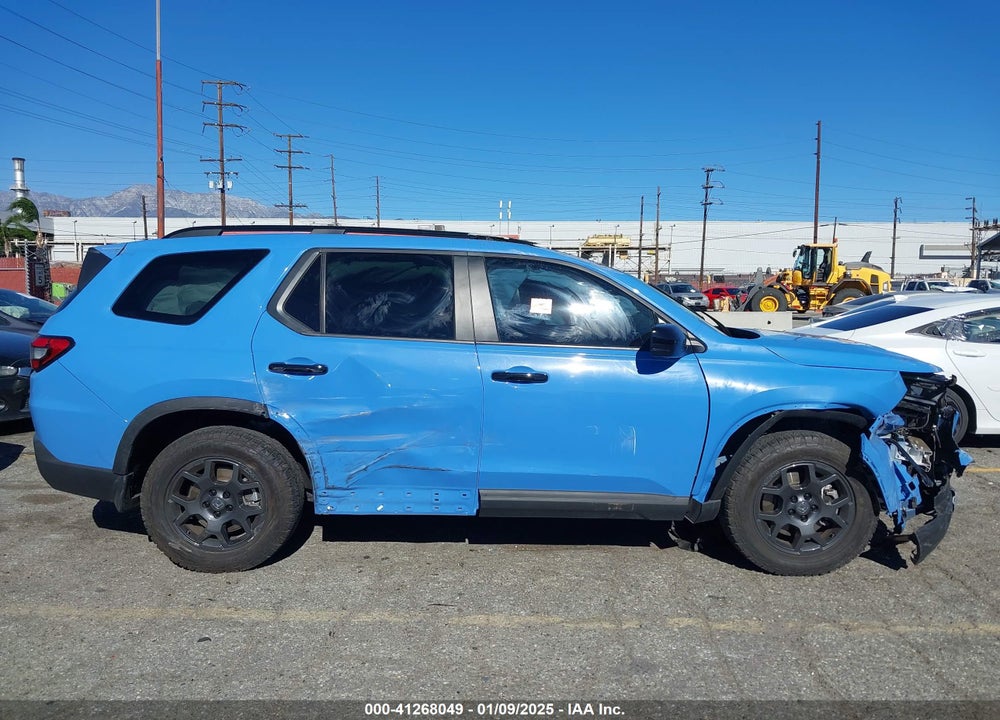 2023 HONDA PILOT VIN: 5FNYG1H6XPB032463
