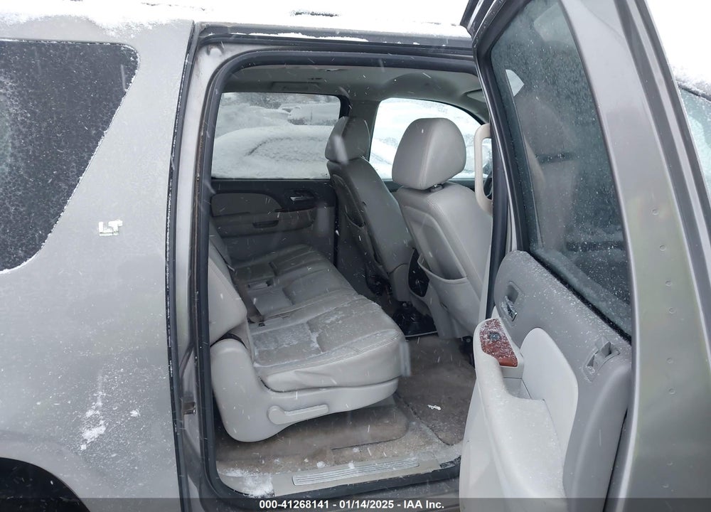 2008 CHEVROLET SUBURBAN VIN: 1GNFK16398J226725