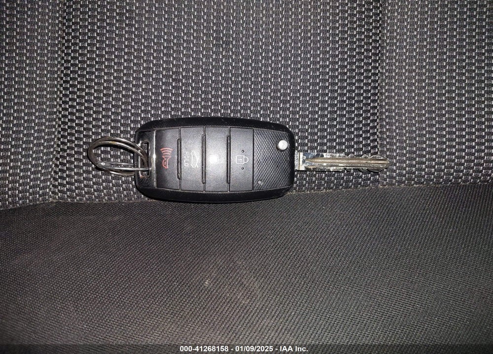 2017 KIA FORTE LX VIN: 3KPFK4A77HE018182