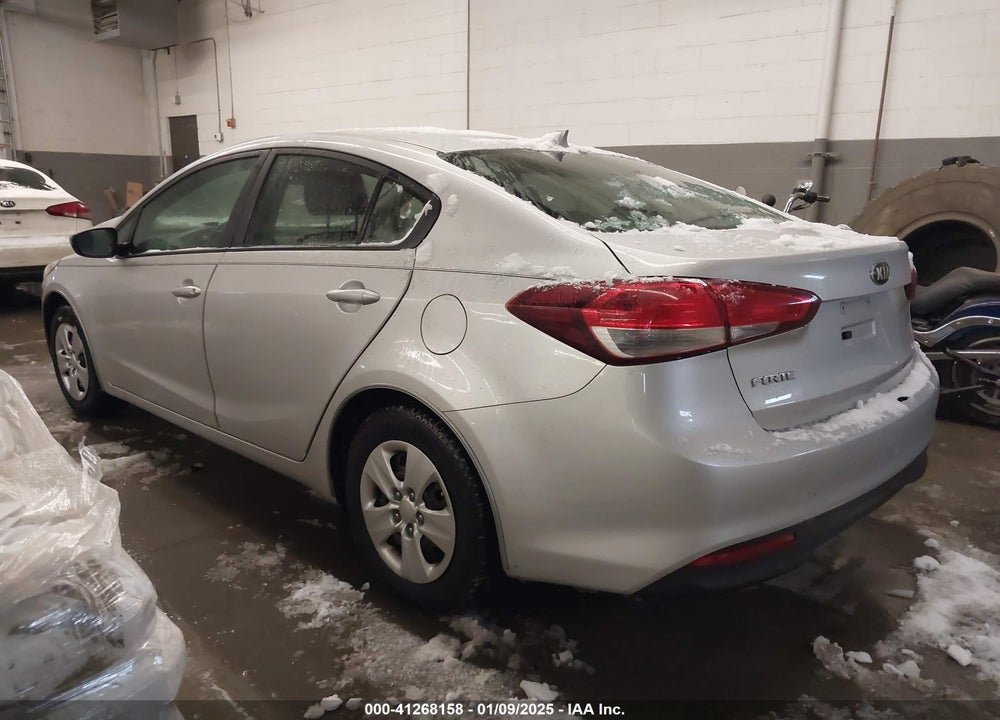 2017 KIA FORTE LX VIN: 3KPFK4A77HE018182