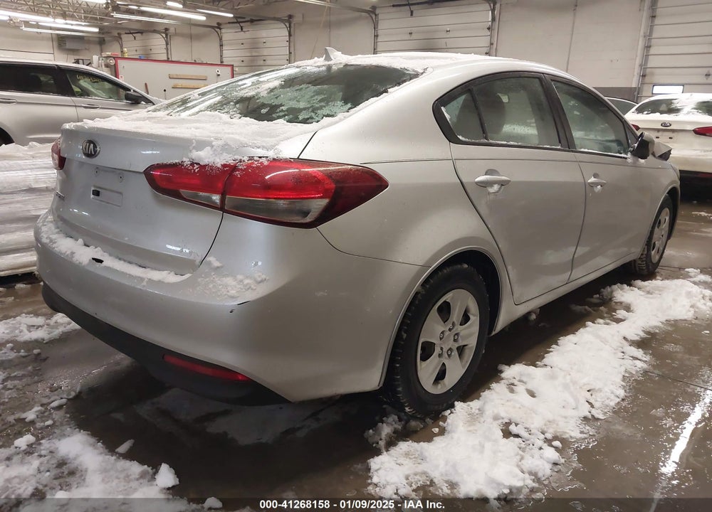 2017 KIA FORTE LX VIN: 3KPFK4A77HE018182