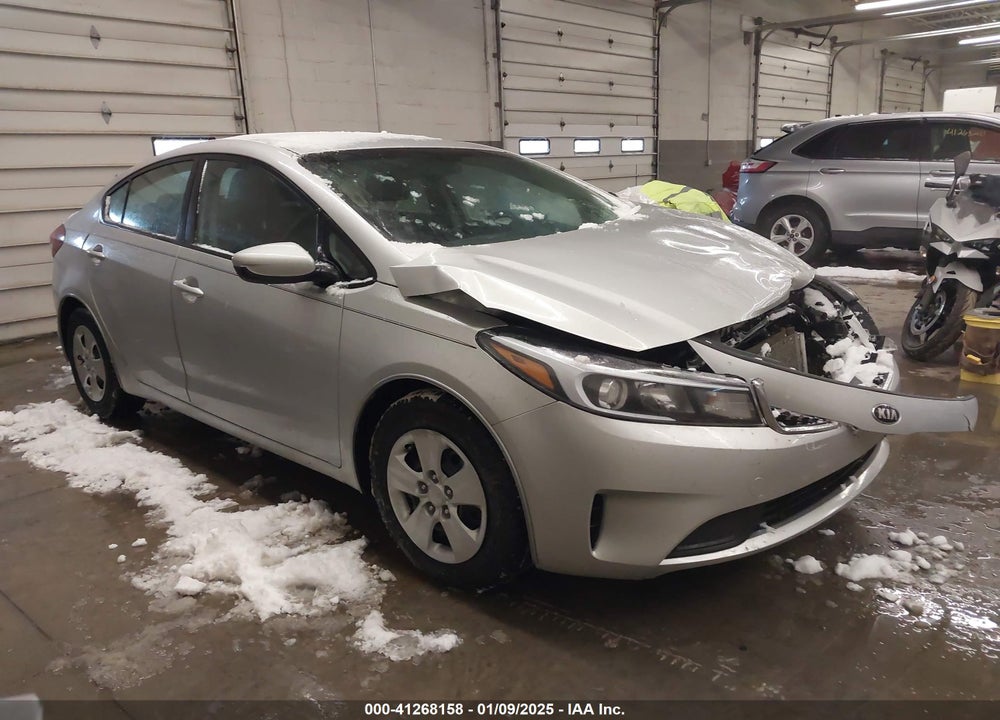 2017 KIA FORTE LX VIN: 3KPFK4A77HE018182