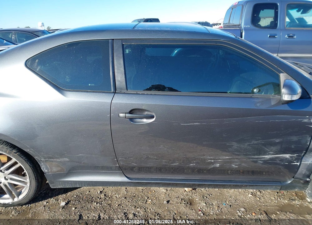 2011 SCION TC VIN: JTKJF5C71B3018753