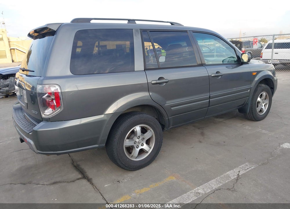 2008 HONDA PILOT EX-L VIN: 5FNYF18558B038117