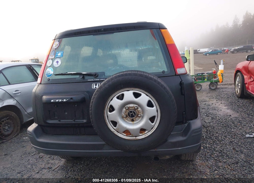 1998 HONDA CR-V LX VIN: JHLRD1843WC076766