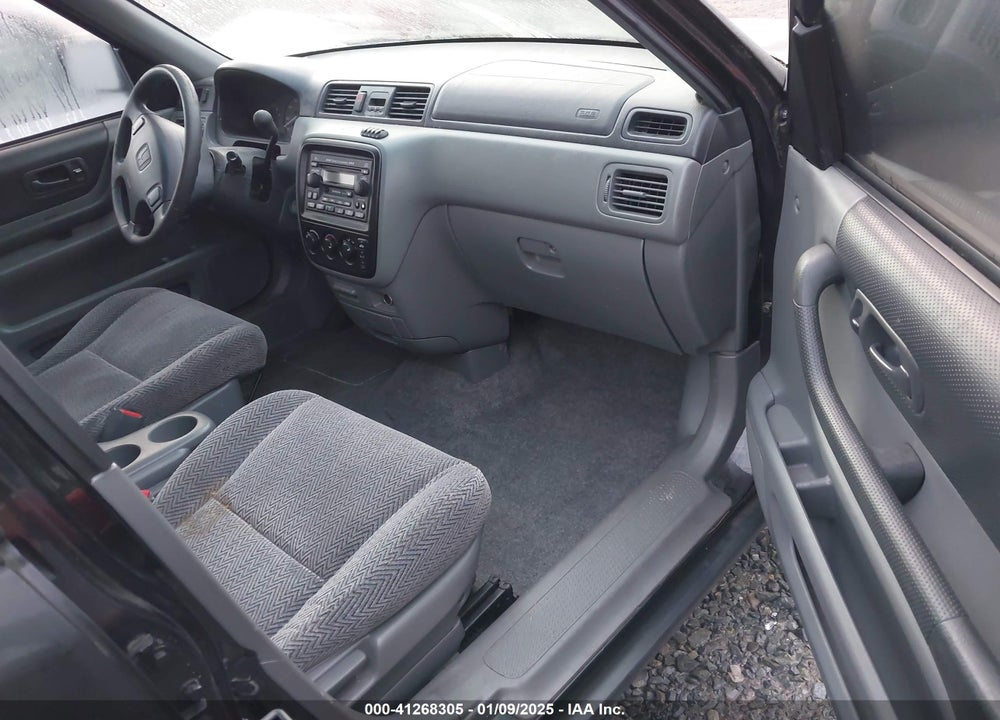 1998 HONDA CR-V LX VIN: JHLRD1843WC076766