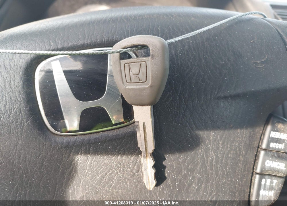 2001 HONDA CIVIC LX VIN: 1HGEM22551L055673