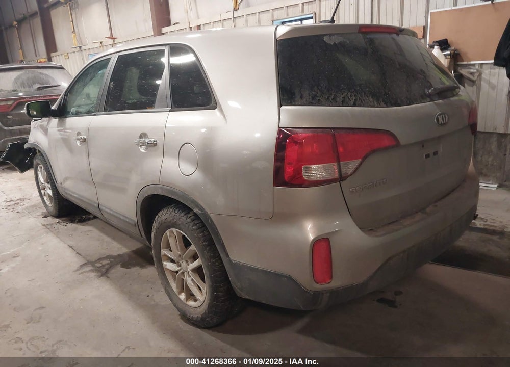 2015 KIA SORENTO VIN: 5XYKTCA68FG562137