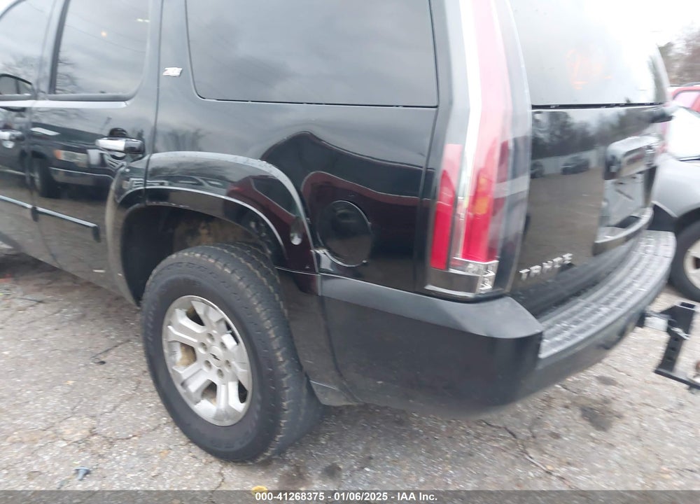 2008 CHEVROLET TAHOE LT VIN: 1GNFK13058R143661