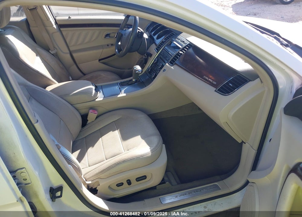 2010 FORD TAURUS LIMITED VIN: 1FAHP2FW0AG154003