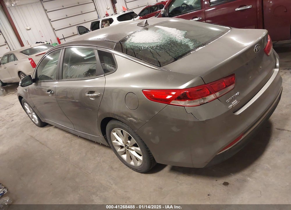 2016 KIA OPTIMA VIN: 5XXGT4L32GG016423