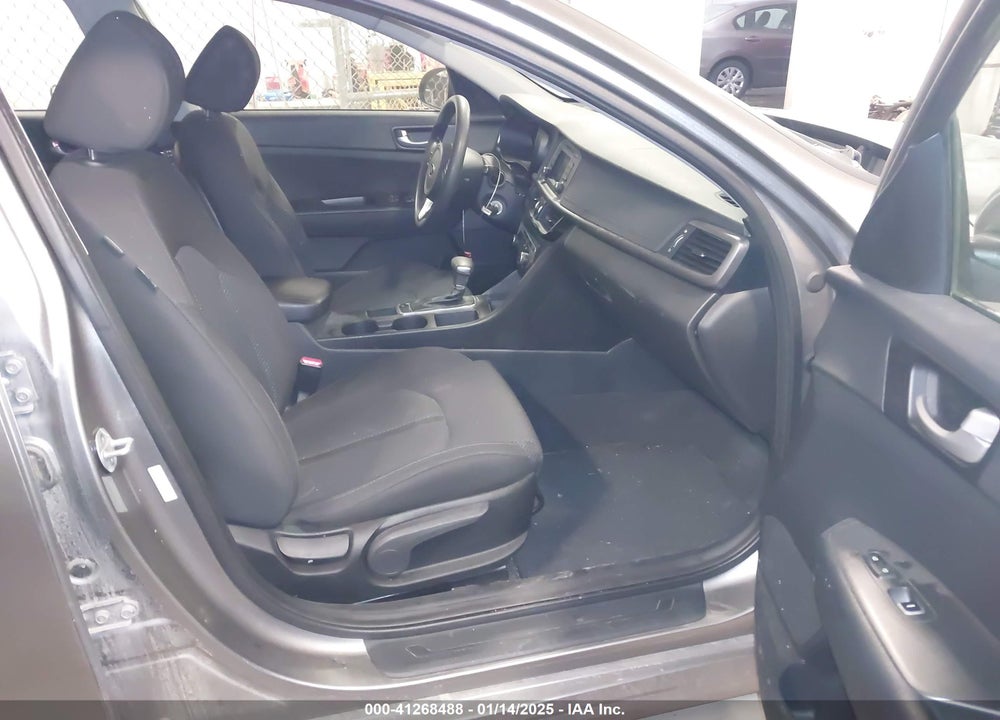 2016 KIA OPTIMA VIN: 5XXGT4L32GG016423