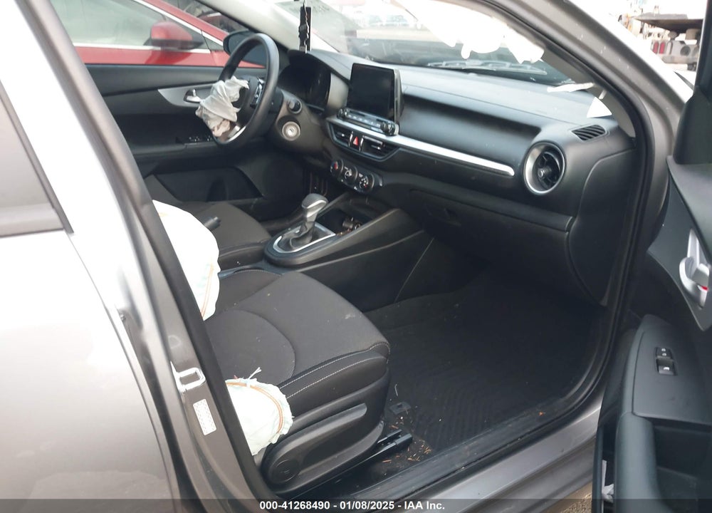 2023 KIA FORTE VIN: 3KPF24AD7PE593550
