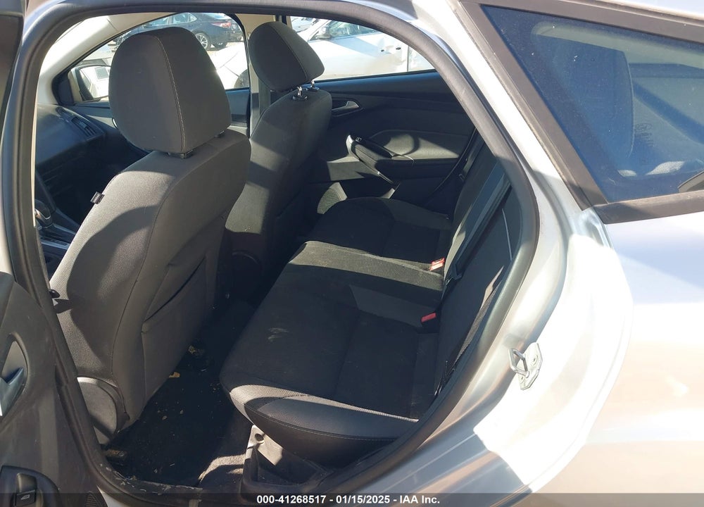 2014 FORD FOCUS SE VIN: 1FADP3K27EL113081