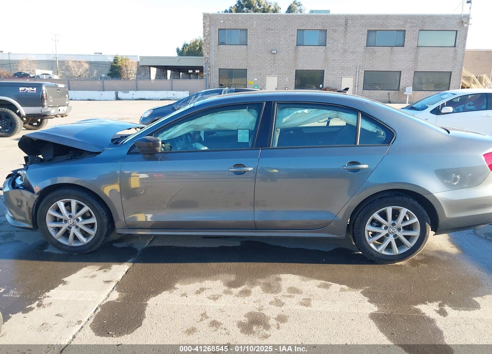 2015 VOLKSWAGEN JETTA VIN: 3VWD17AJ4FM209808