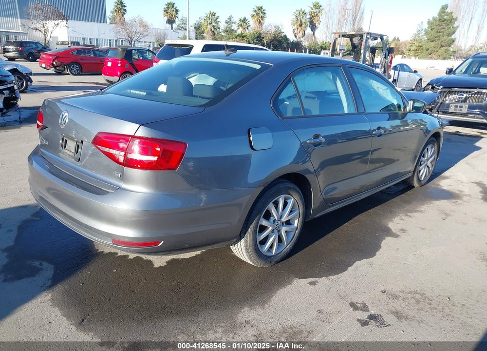 2015 VOLKSWAGEN JETTA VIN: 3VWD17AJ4FM209808