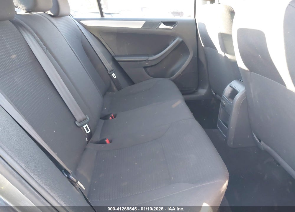 2015 VOLKSWAGEN JETTA VIN: 3VWD17AJ4FM209808