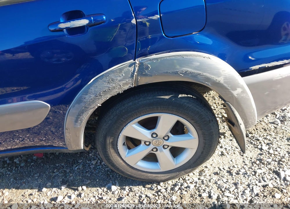 2005 TOYOTA RAV4 VIN: JTEGD20V950079648