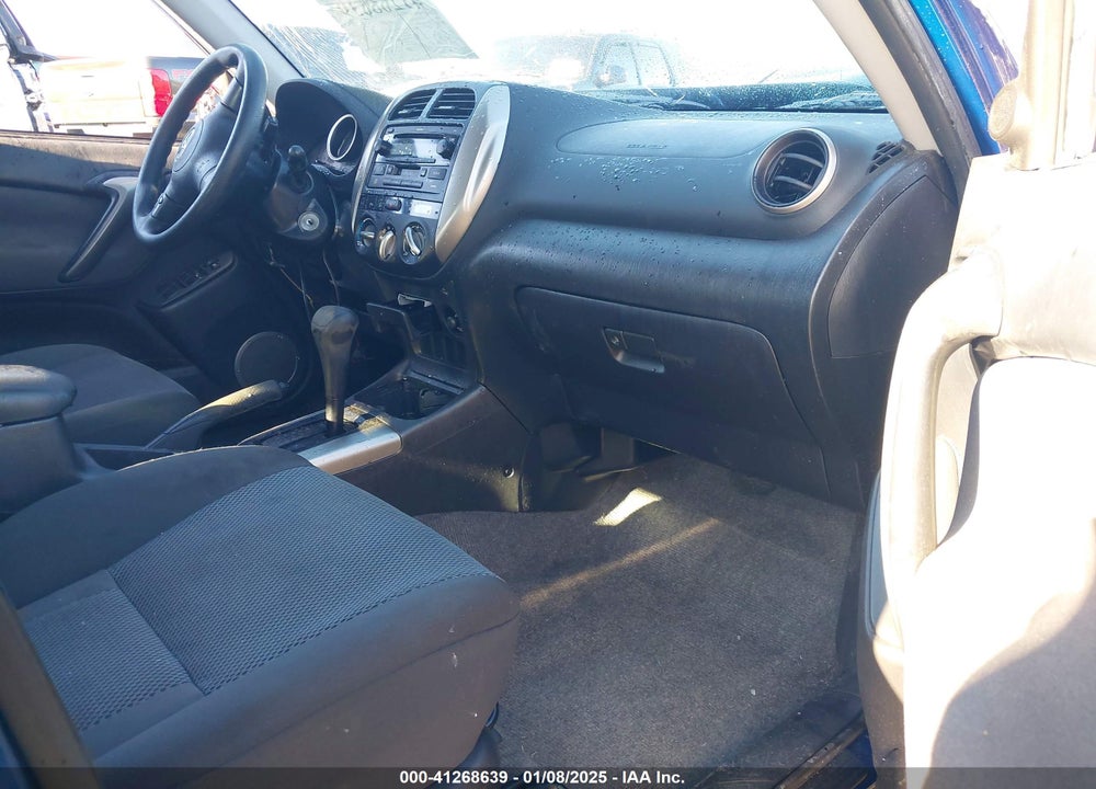 2005 TOYOTA RAV4 VIN: JTEGD20V950079648