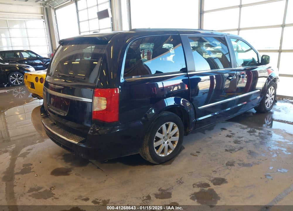 2011 CHRYSLER TOWN & COUNTRY TOURING-L VIN: 2A4RR8DG3BR607855