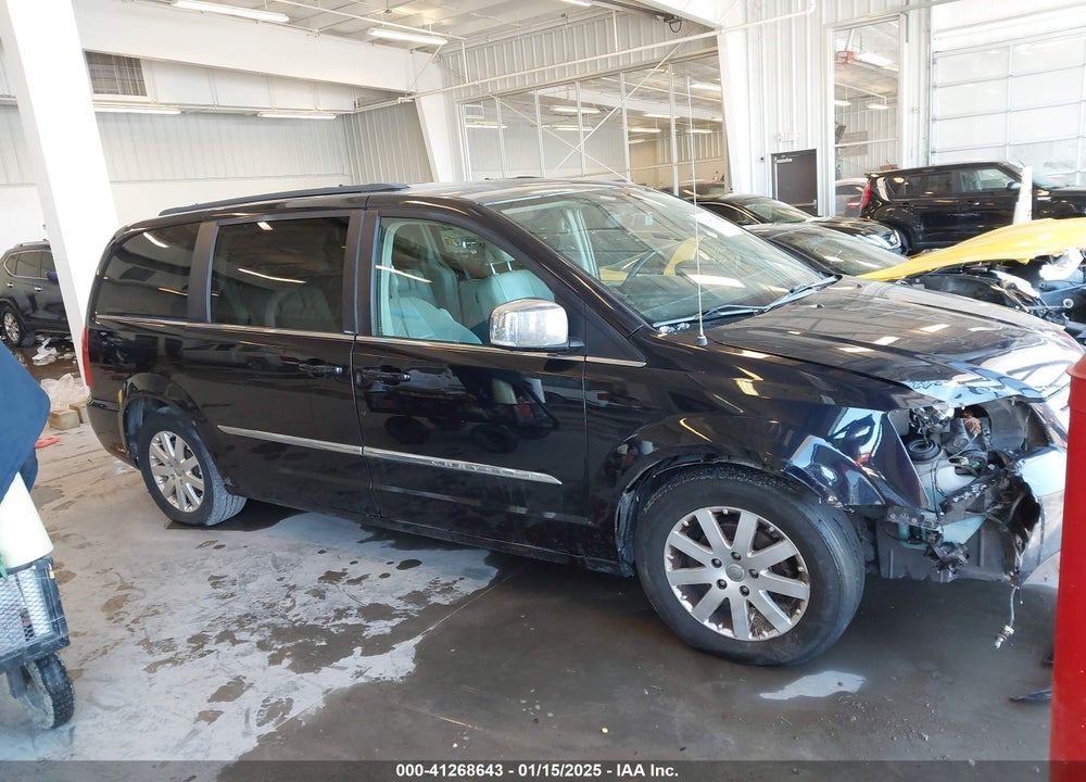 2011 CHRYSLER TOWN & COUNTRY TOURING-L VIN: 2A4RR8DG3BR607855