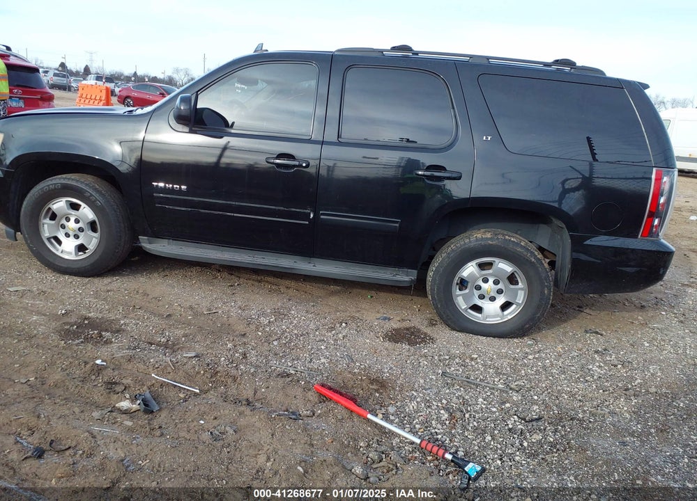 2011 CHEVROLET TAHOE LT VIN: 1GNSCBE00BR385098