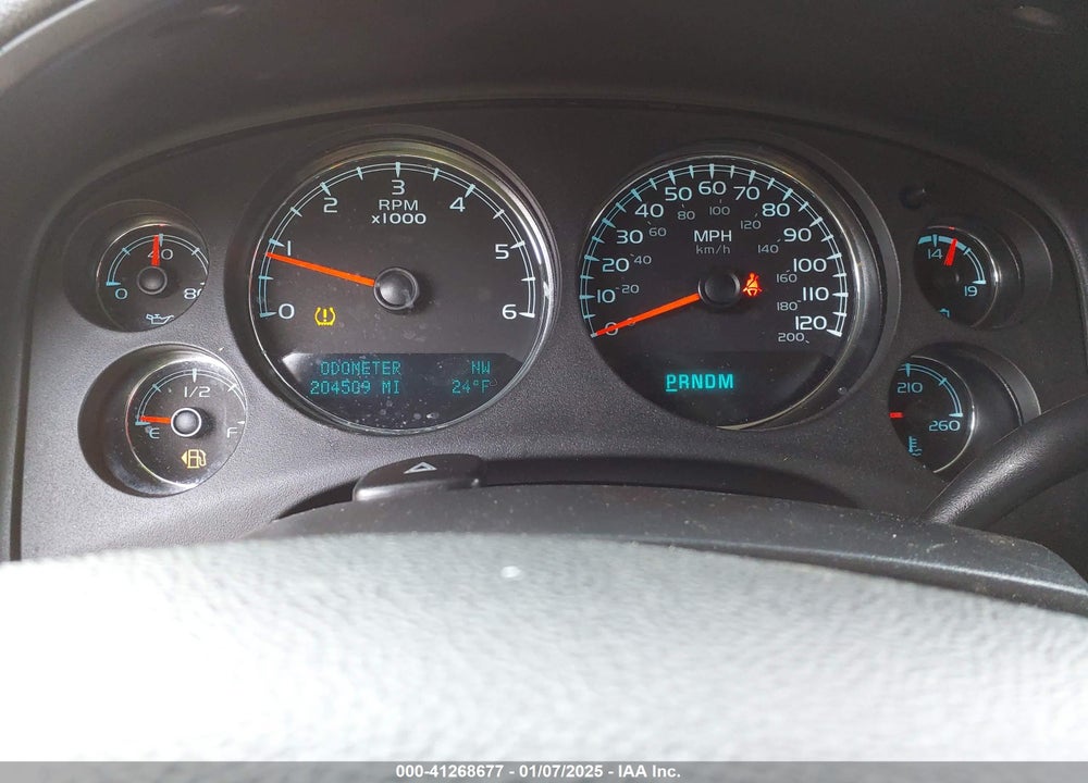 2011 CHEVROLET TAHOE LT VIN: 1GNSCBE00BR385098