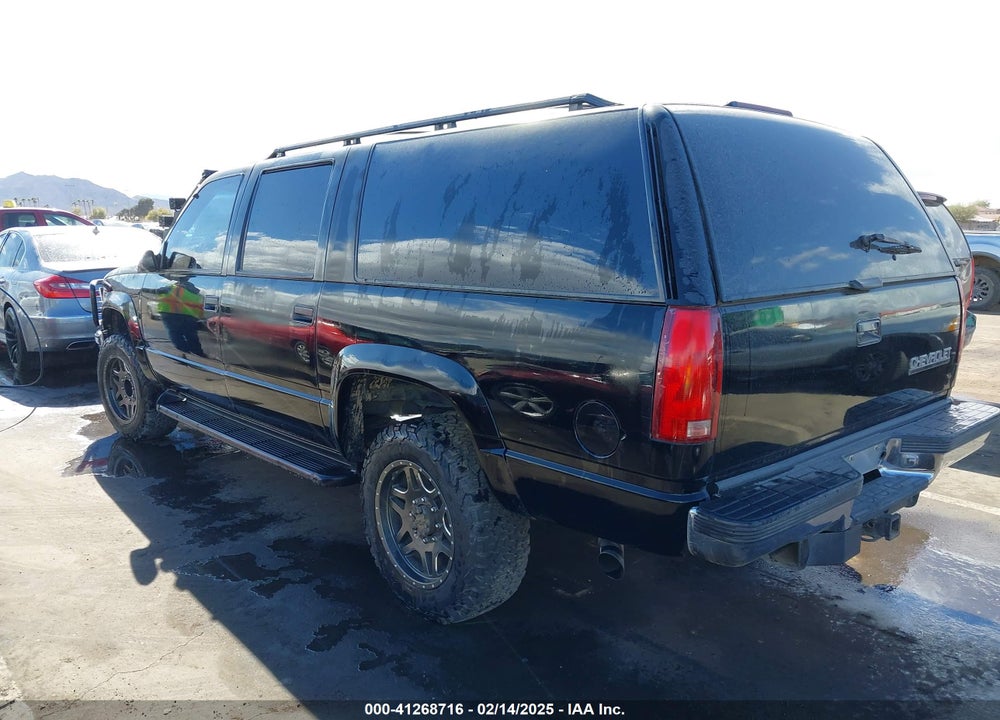 1999 CHEVROLET SUBURBAN 2500 VIN: 3GNGK26J7XG174388
