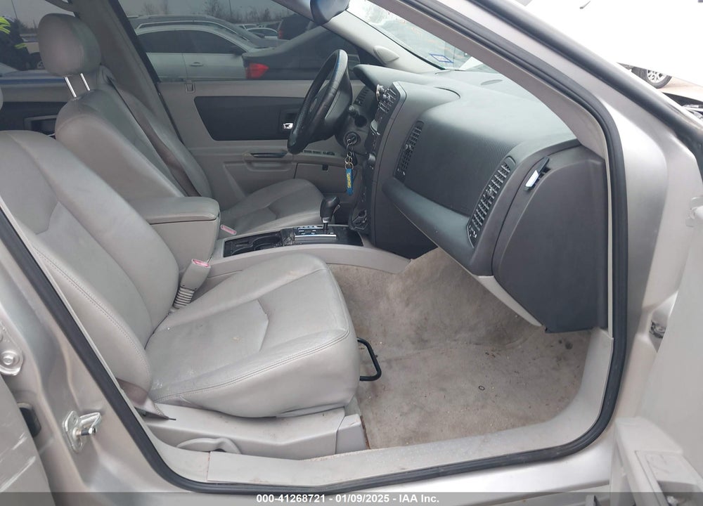 2005 CADILLAC SRX V6 VIN: 1GYEE637950179871