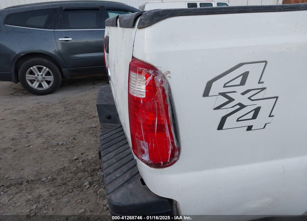2011 FORD F-250 XL VIN: 1FT7X2B61BEB46713