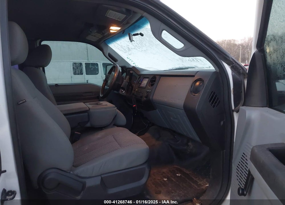 2011 FORD F-250 XL VIN: 1FT7X2B61BEB46713