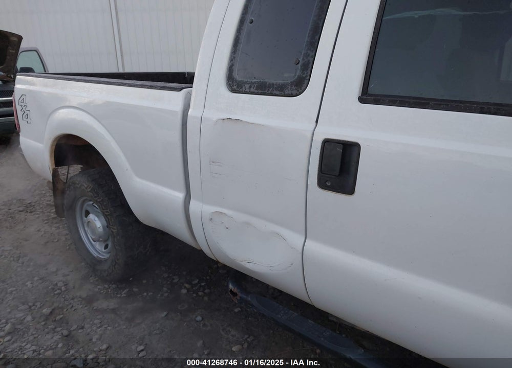 2011 FORD F-250 XL VIN: 1FT7X2B61BEB46713