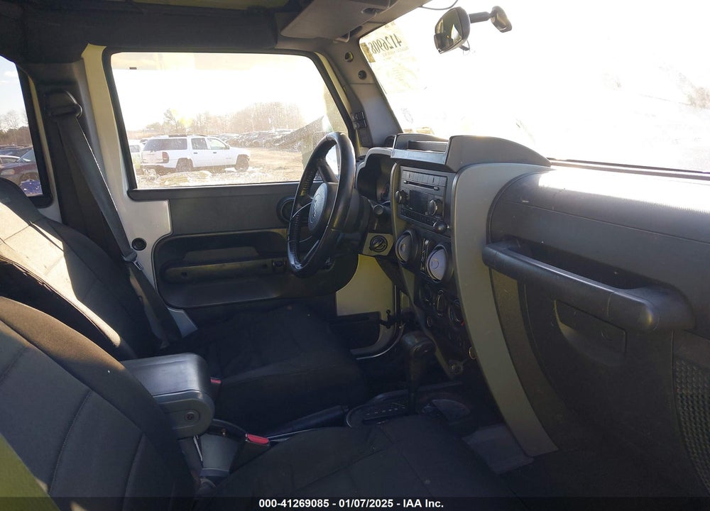 2007 JEEP WRANGLER UNLIMITED SAHARA VIN: 1J4GA59127L186048