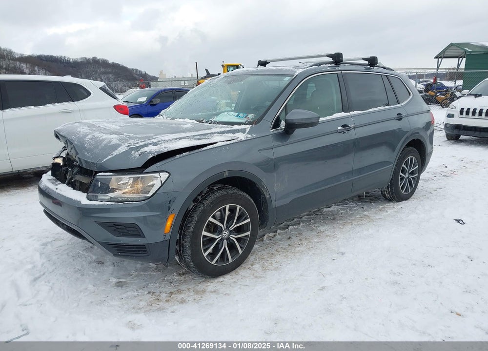2019 VOLKSWAGEN TIGUAN VIN: 3VV2B7AX1KM196880