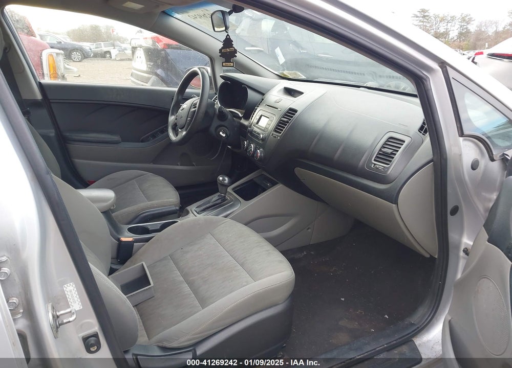 2016 KIA FORTE VIN: KNAFK4A6XG5445029