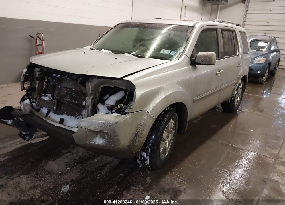 2011 HONDA PILOT EX-L VIN: 5FNYF4H50BB053407