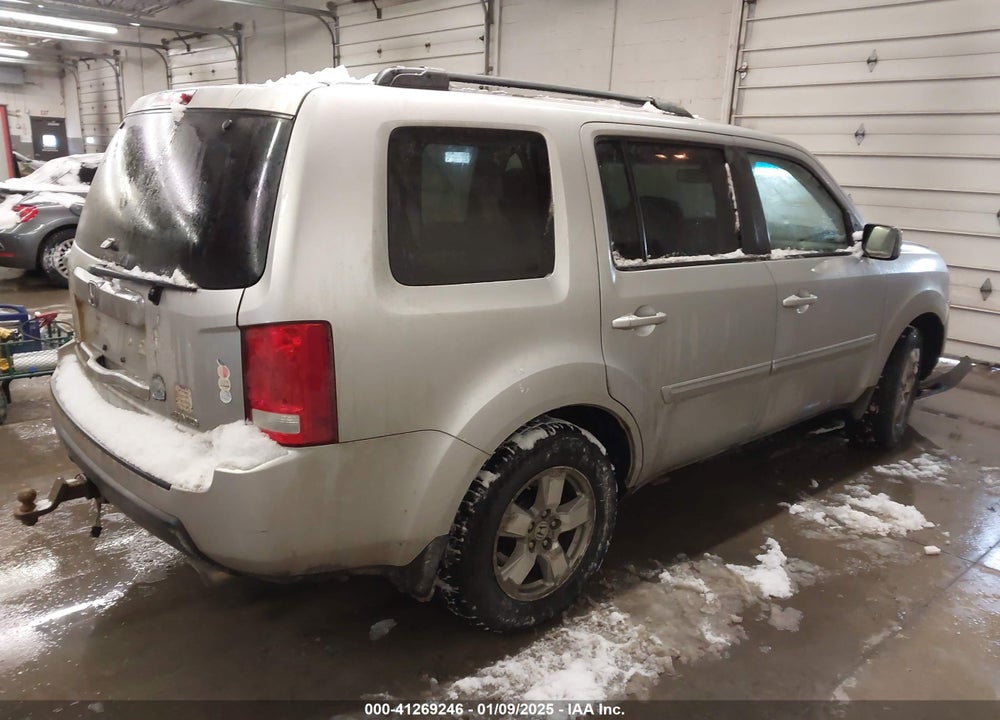 2011 HONDA PILOT EX-L VIN: 5FNYF4H50BB053407