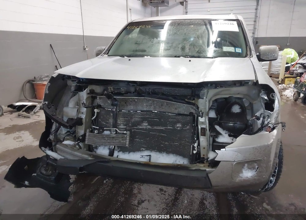 2011 HONDA PILOT EX-L VIN: 5FNYF4H50BB053407