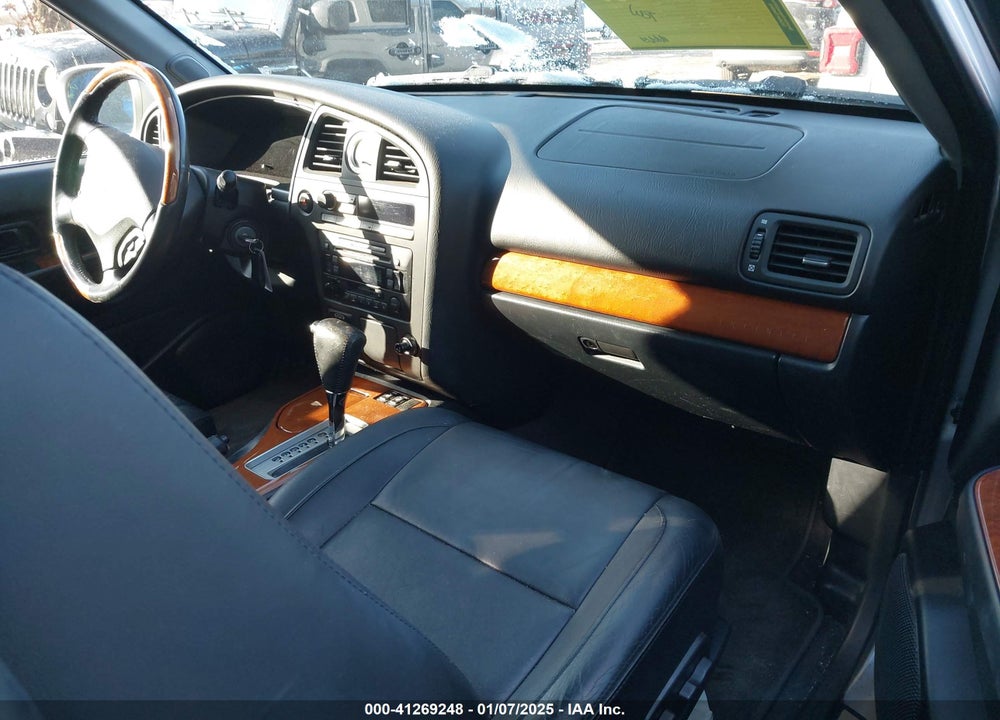 2003 INFINITI QX4 LUXURY VIN: JNRDR09Y83W305988