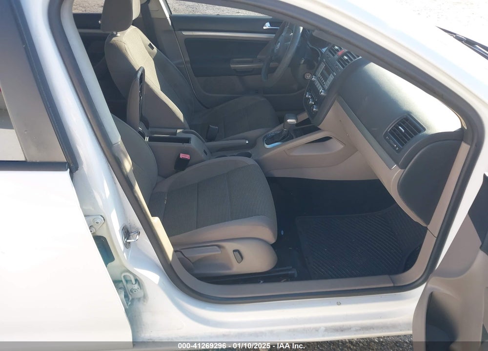 2010 VOLKSWAGEN JETTA S VIN: 3VWJX7AJ9AM024776