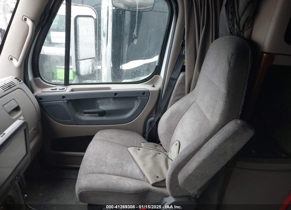 2016 FREIGHTLINER CASCADIA 125 VIN: 3AKJGLD51GSGU9029