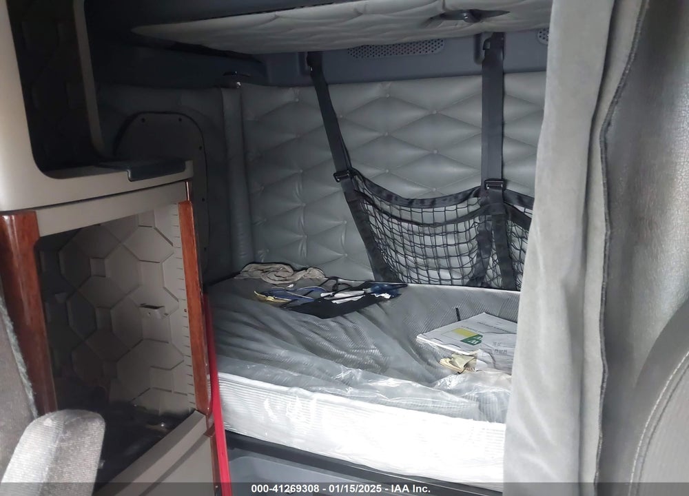 2016 FREIGHTLINER CASCADIA 125 VIN: 3AKJGLD51GSGU9029