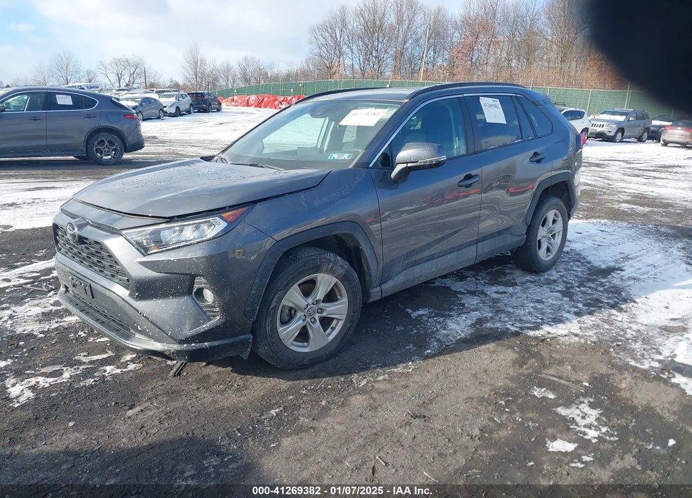 2021 TOYOTA RAV4 XLE VIN: 2T3P1RFV4MC180069