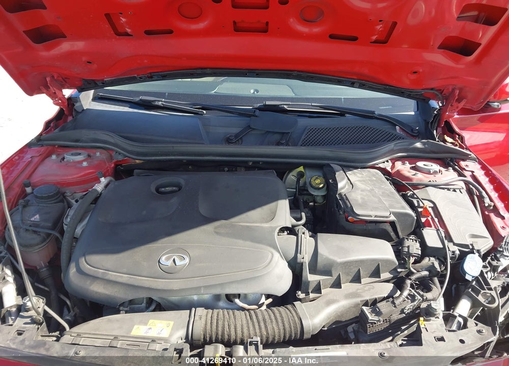 2018 INFINITI QX30 PREMIUM VIN: SJKCH5CP8JA052755