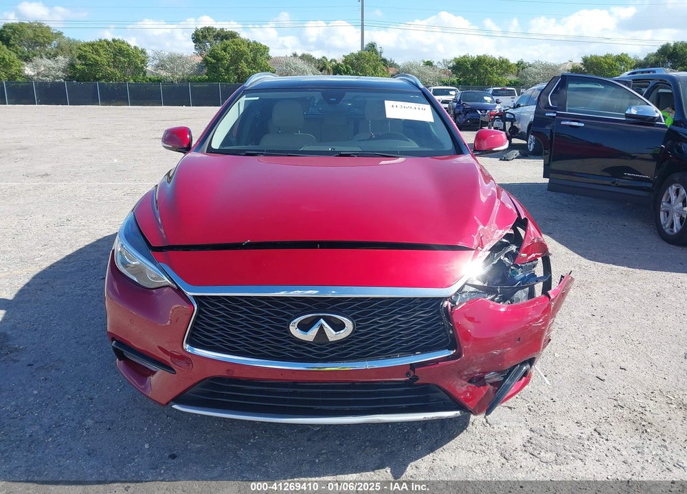 2018 INFINITI QX30 PREMIUM VIN: SJKCH5CP8JA052755
