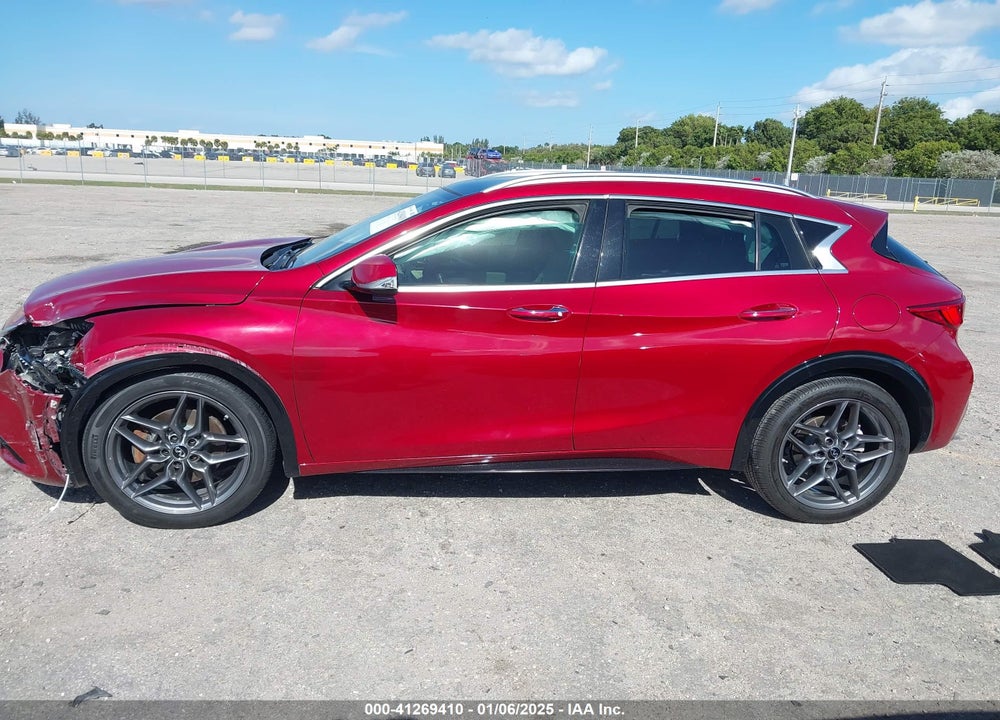 2018 INFINITI QX30 PREMIUM VIN: SJKCH5CP8JA052755