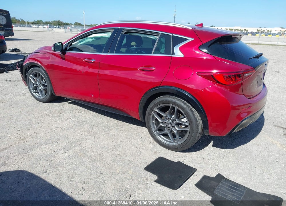 2018 INFINITI QX30 PREMIUM VIN: SJKCH5CP8JA052755